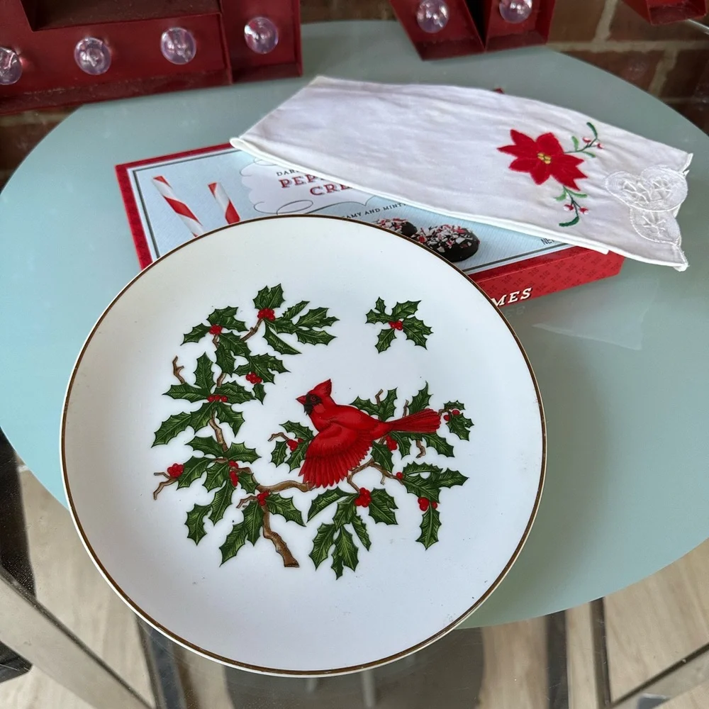Lefton Hand-Painted Cardinal Salad Plate With Gold Rim ~ 8.25”